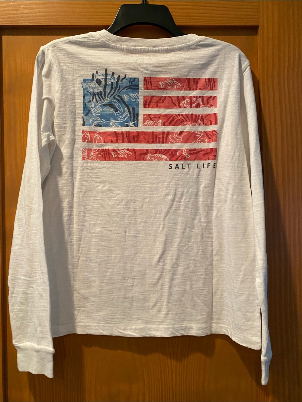 Salt Life Women’s White Ocean Flag Shirt Long Sleeves NWT Size S